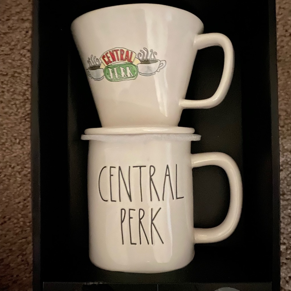 Central Perk Drip Coffee Cup Gift Set